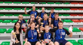 Ar uzvaru lepojas arī zēni.