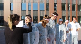 Pārbaudījumos bija jāapliecina komandas darbošanās prasmes.