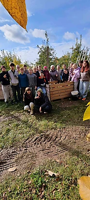 7.AB klašu brīvprātīgais darbs Dārzkopības institūtā.